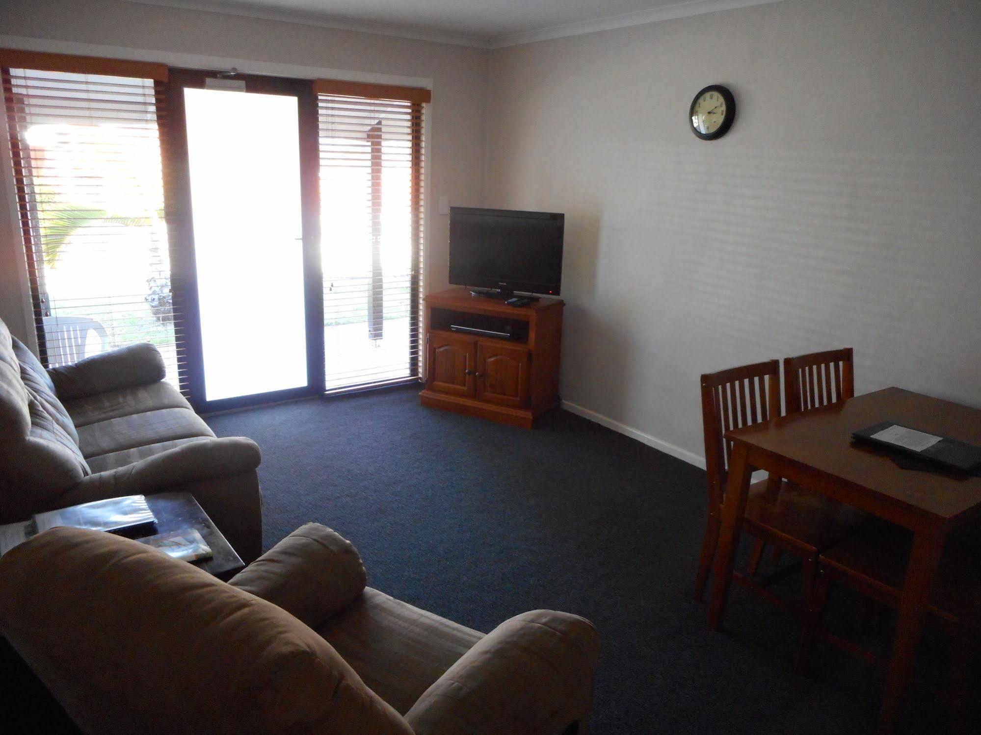 Hervey Bay Colonial Lodge Torquay Екстериор снимка